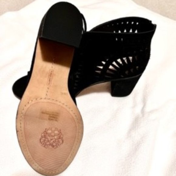 12M Vince Camuto Suede peep toe black shoe bootie - Picture 2 of 13